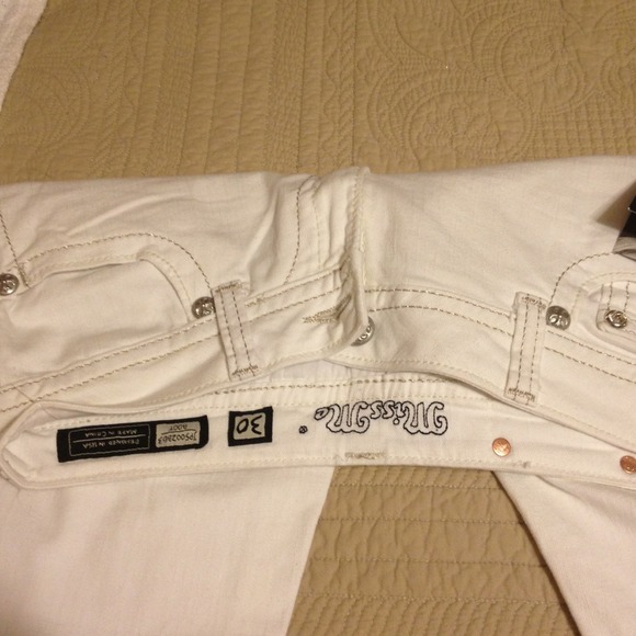 SOLD OUT!!!!!!!!! - Picture 2 of 2