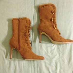 Suede faux fur boots