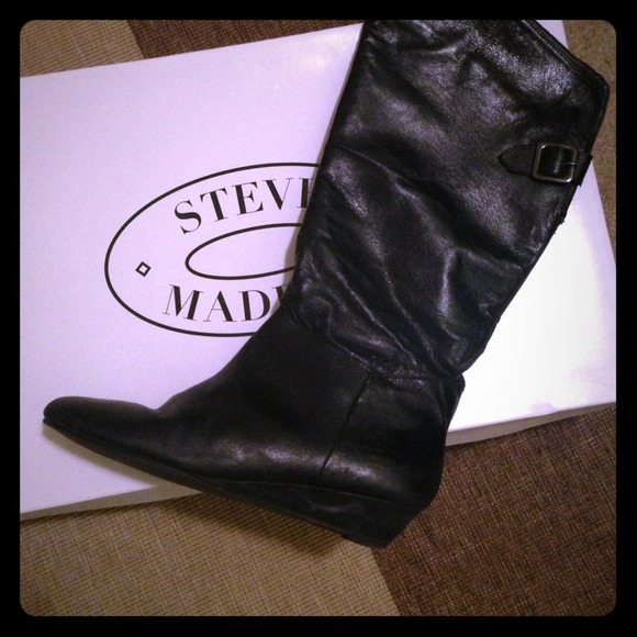 Steve Madden black boots