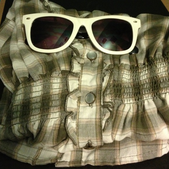 Sunglasses and dress bundle