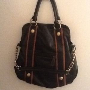 Handbag black/camel wear multiple ways