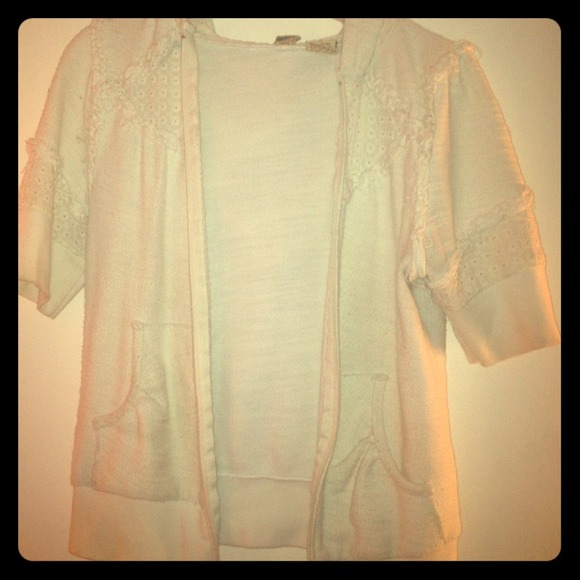 BKE white throw over