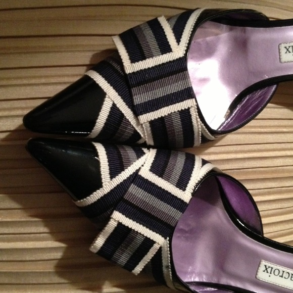 Christian Lacroix Kitten Heels!! - Picture 2 of 4