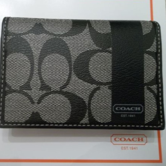 ✨✨✨✨SOLD✨✨✨COACH men's wallet