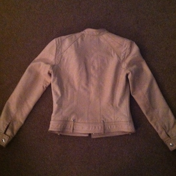 Sold in bundle for @gnbrown nude leather jacket - Picture 4 of 4