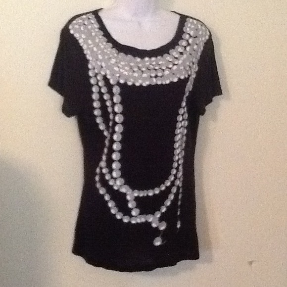 Fun necklace t shirt