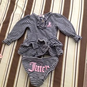 Bundle  Juicy Couture  2 dresses (zebra and grey)