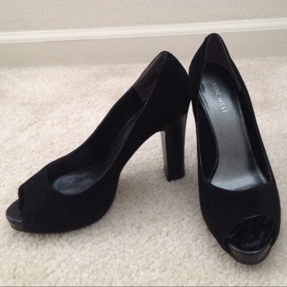 💥SOLD💥 Nine West black suede/patent leather