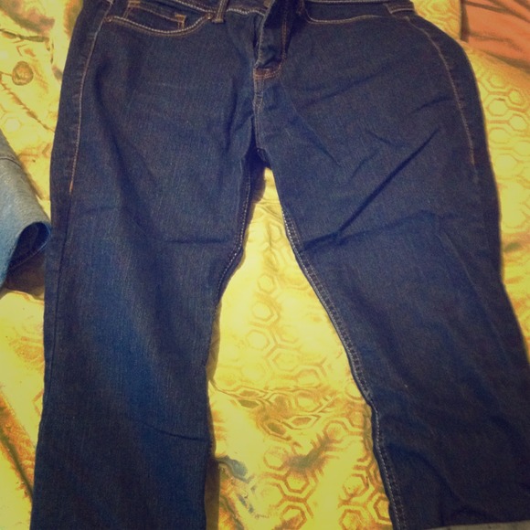 Like new jean capris