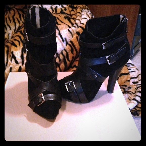 Michael Kors short boots