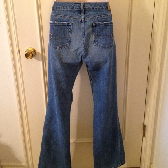 Sz 4 long American eagle med wash boot cut jeans:) - Picture 2 of 4