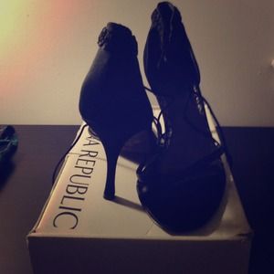 Banana republic heels