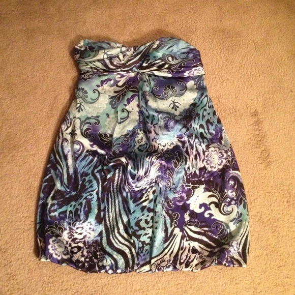 Only worn once. Brand: Cache.