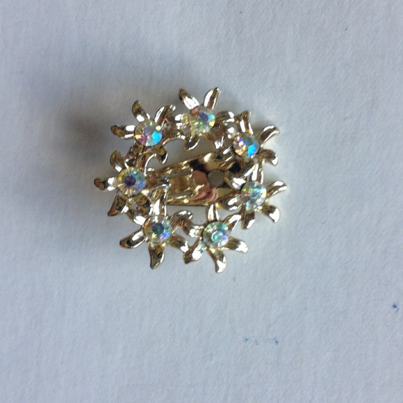 Vintage earrings floral haku motif 1.25" diameter - Picture 2 of 2