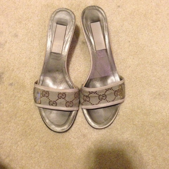 Gucci sandals