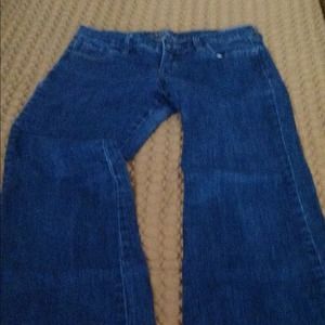 OLD NAVY DIVA Jeans, Size 4, Excellent condition