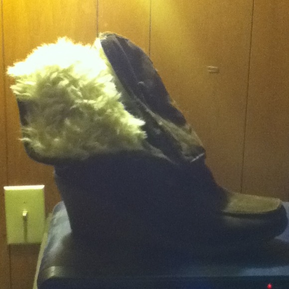 Brown winter boots - Picture 3 of 4