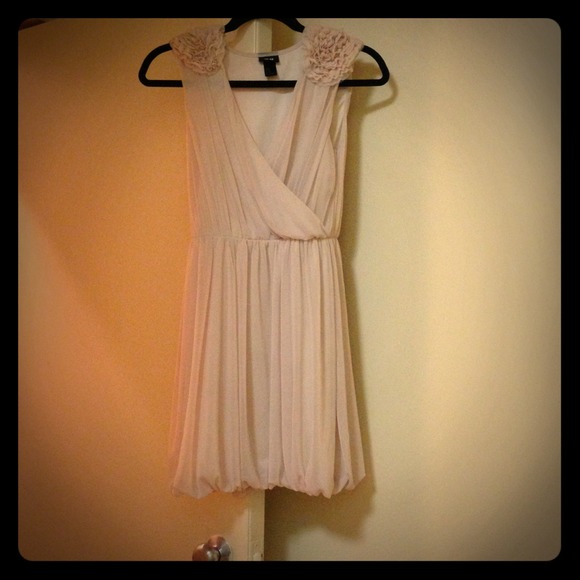 🚫Sold in bundle🚫Blush Party Dress