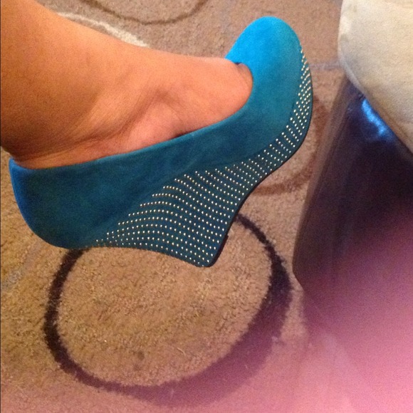Teal Wedges