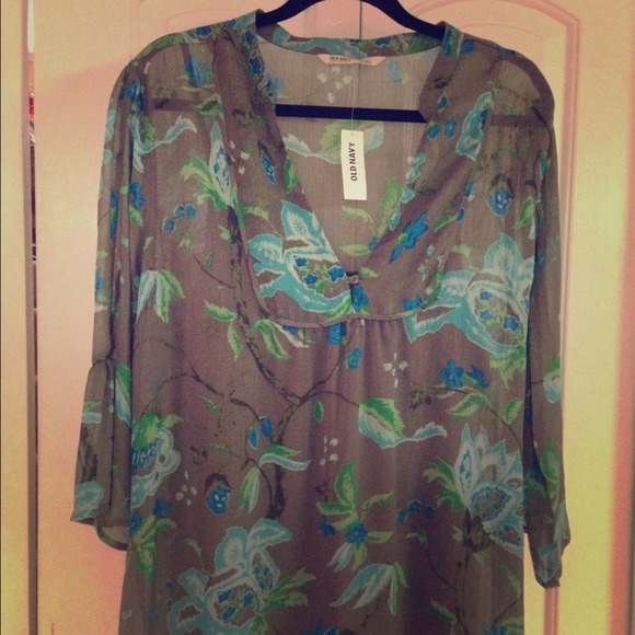 Sold Grey long sleeve chiffon top