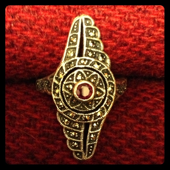 GENUINE GARNET MARCASITE STERLING SILVER RING - Picture 1 of 4