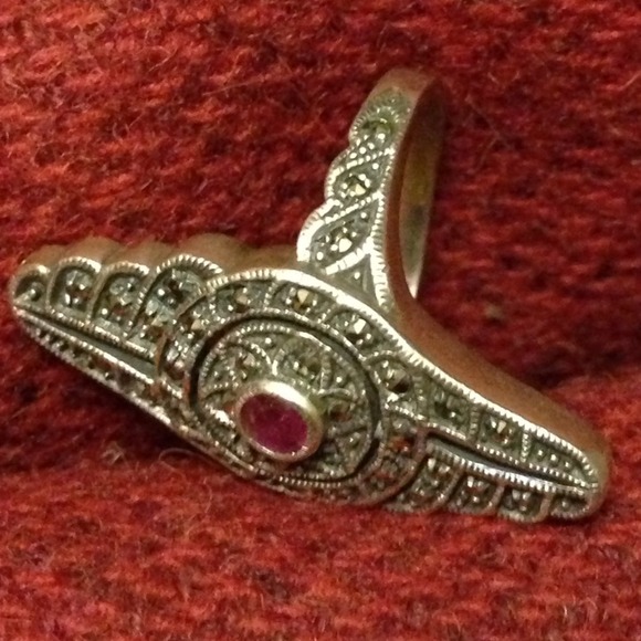 GENUINE GARNET MARCASITE STERLING SILVER RING - Picture 3 of 4