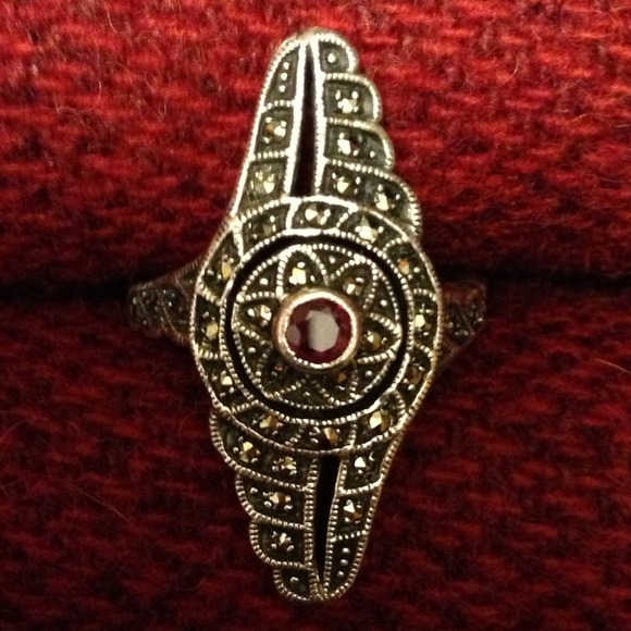 GENUINE GARNET MARCASITE STERLING SILVER RING - Picture 4 of 4