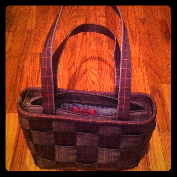 MUST GO! Harveys Seatbelt Bag