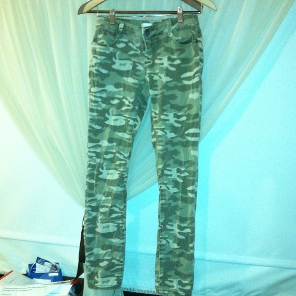 Camo pants