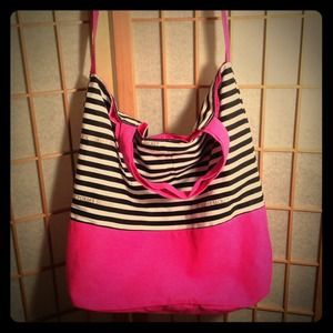 Victoria's Secret Beach Bag @suthrn_nurse