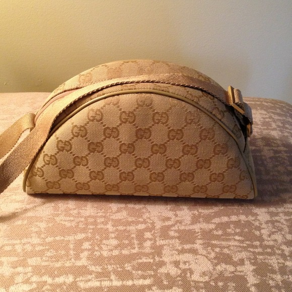 Authentic Gucci Handbag - Picture 2 of 4