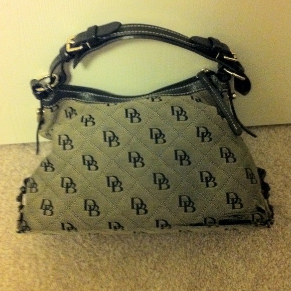 REDUCED Used Authentic Dooney & Bourke Handbag. LG - Picture 2 of 4