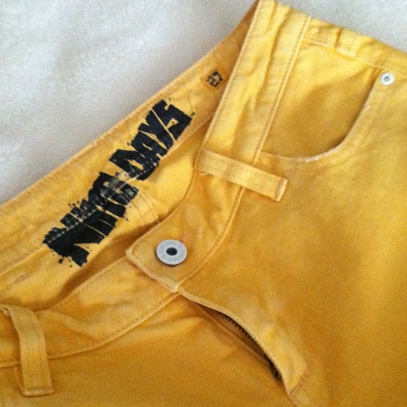 Nine Days Denim - Picture 3 of 3