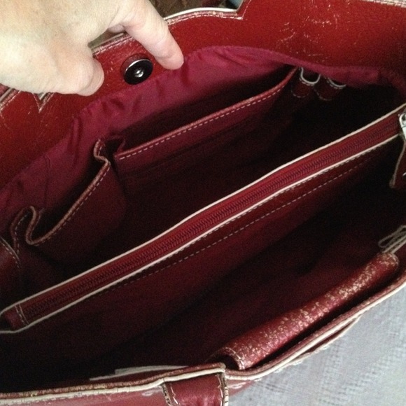 Christmas red Levenger bag - Picture 2 of 2
