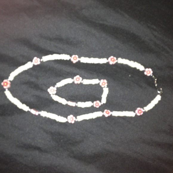 Necklace & bracelet set