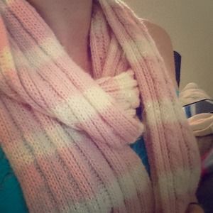 Pink and white knit scarf from the gap
