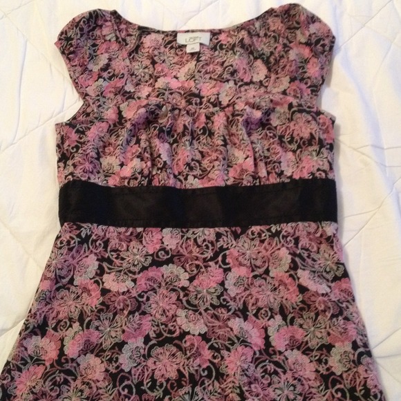 Cap sleeved blouse