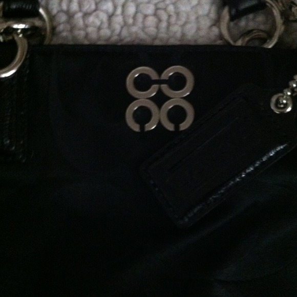 AUTHENTIC Coach purse NEW but no tags! - Picture 2 of 4