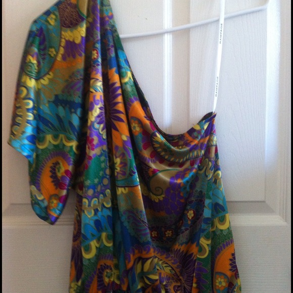 ❗JUST REDUCED❗Rampage One-Shoulder Sleeve