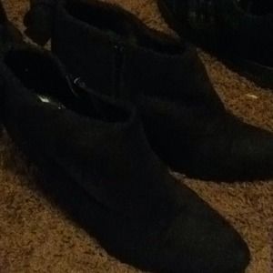 Black heels. In good condition(: