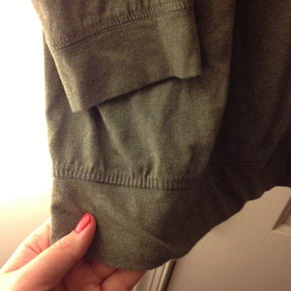 Forever 21 3/4 sleeve top! - Picture 4 of 4