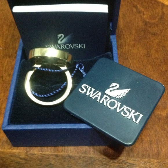 Authentic Swarovski Tigers eye ring - Picture 3 of 4