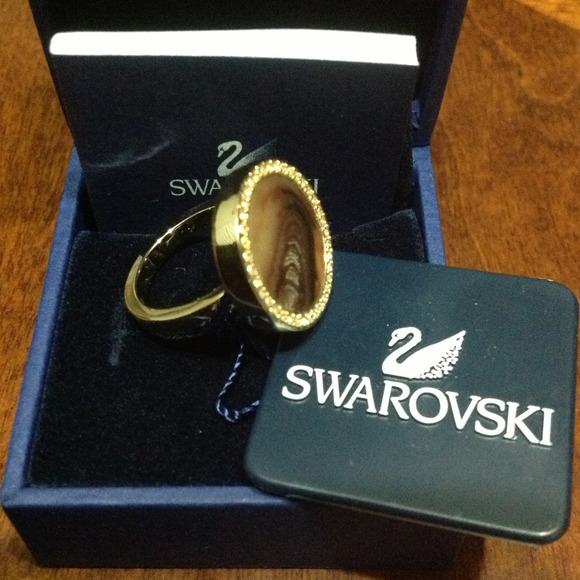 Authentic Swarovski Tigers eye ring - Picture 4 of 4