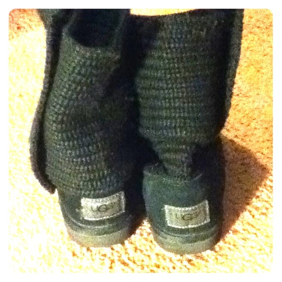 💥RESERVED💥Cardi style Uggs