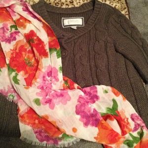 American Eagle Olive Cardigan