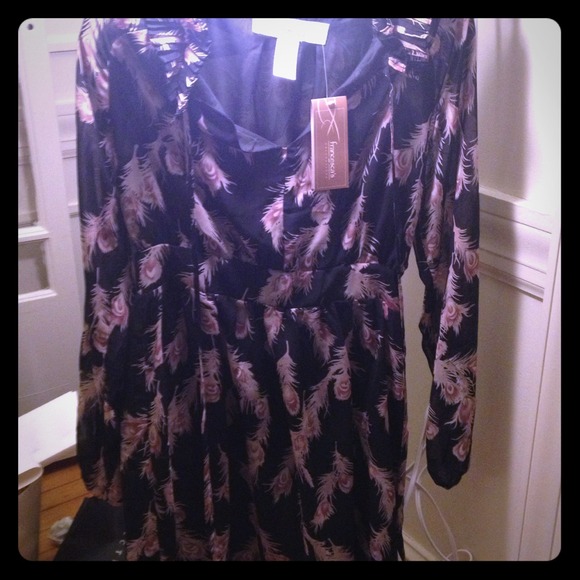 🚫SOLD🚫Feather print long sleeve dress