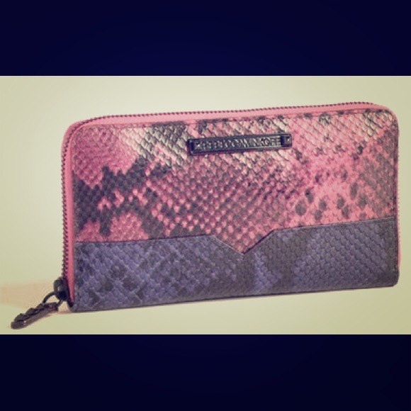 RESERVED @karaliz Rebecca Minkoff Zip Wallet