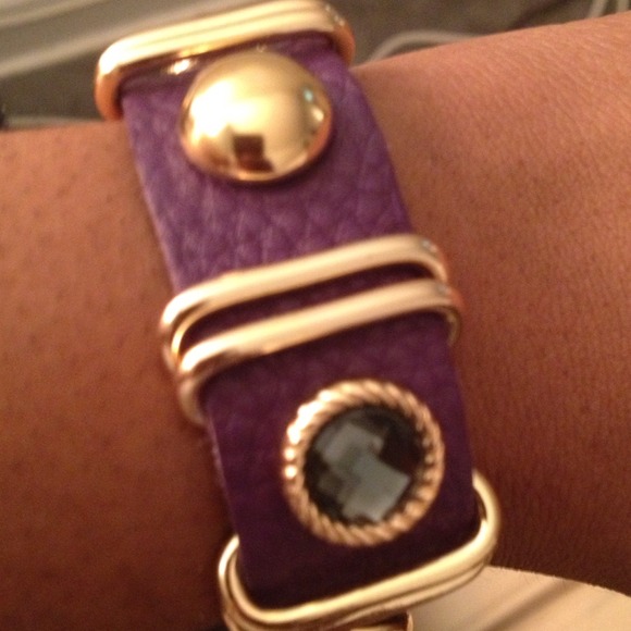 STUNNING PURPLE LEATHER CUFF
