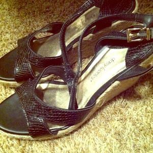 Daisy brand platform heels!