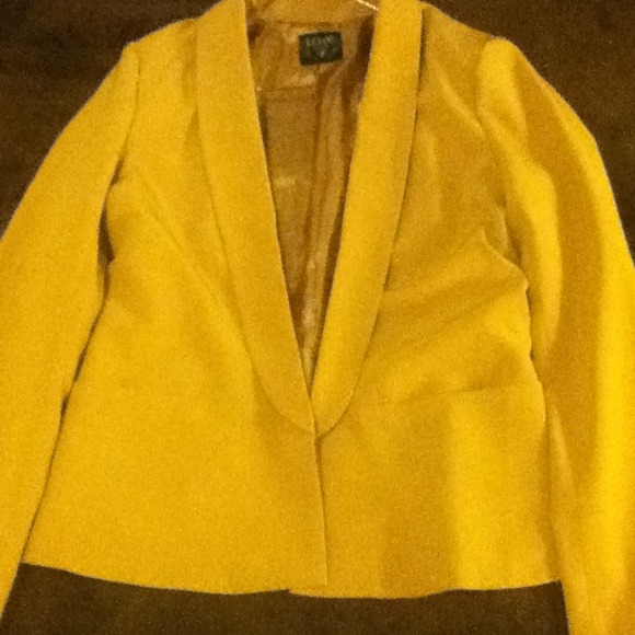 ***RESERVED FOR @jedii **Gold like blazer